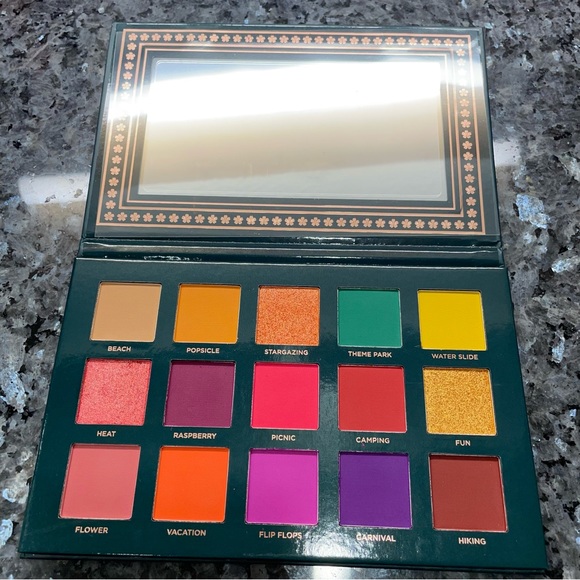 Ace Beauté Nostalgia Palette / New in Box / Boutique - Picture 6 of 9